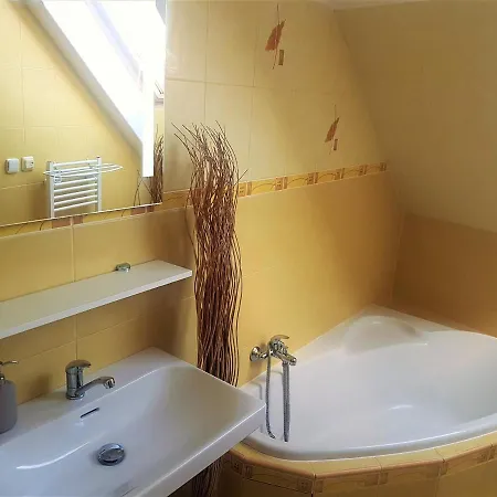 V Aleji Apartment *